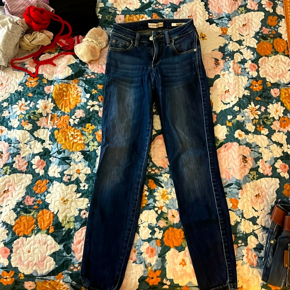 Guess designer jeans, nice soft jean material!